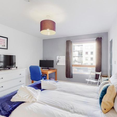 Lovely 1 Bed Apartment In Streatham Londra Dış mekan fotoğraf