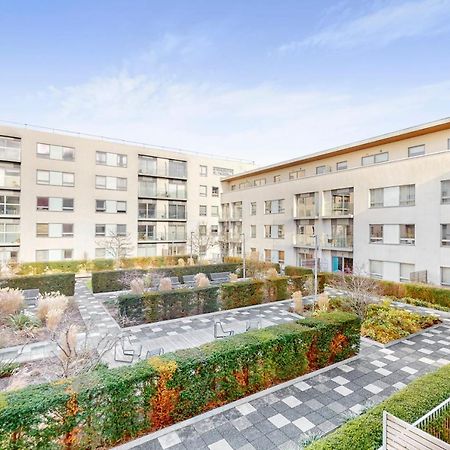 Lovely 1 Bed Apartment In Streatham Londra Dış mekan fotoğraf