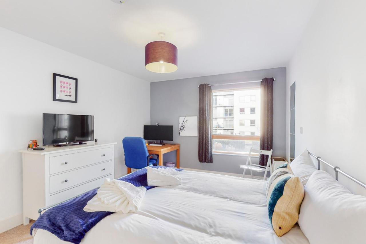 Lovely 1 Bed Apartment In Streatham Londra Dış mekan fotoğraf